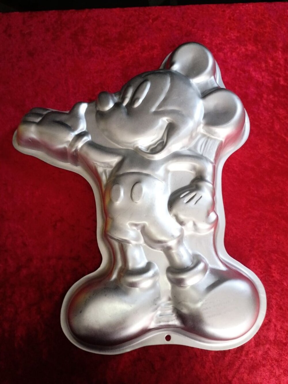 Disney Mickey Mouse Aluminum Cake Pan By Wilton‎ 1995 Vintage Bakeware